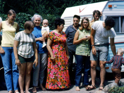 Jeannie, Charlene, Mom, Baby?, Yvette, George, Joan, Hans, Toby & ?, 1970 in Lake Cowichan