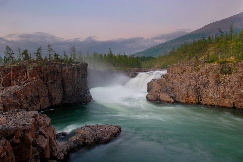 Travelling Siberia - by the Yenisei river into the Kingdom of Waterfalls