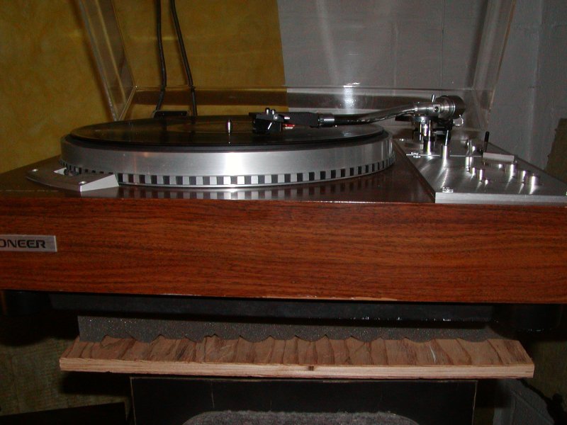 Pioneer PL-570 Turntable