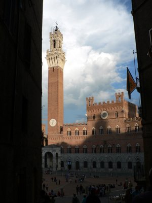 First view of Piazza del Campo!
