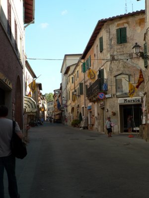 A quiet, non-touristy town on the way to San Giantimo abbey