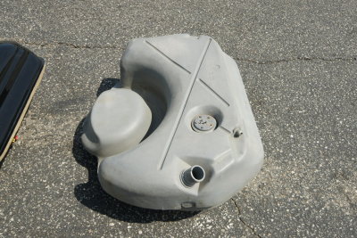 911 RS 85 Liter Plastic Fuel Tank - Photo 5