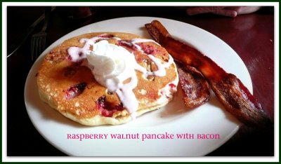 raspberry walnut pancake at cats eye