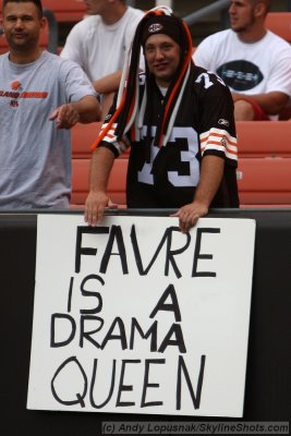 Brett Favre sign at Browns-Jets game