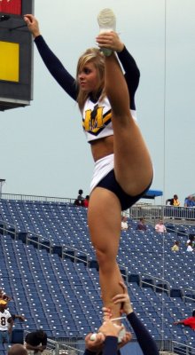 Murray State University cheerleader