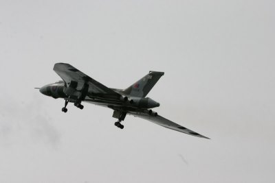 Avro Vulcan B2 8