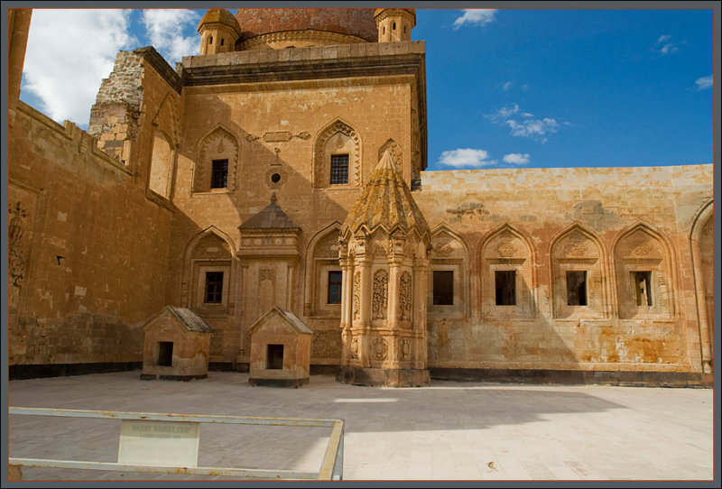 Ishak Pasha Castle