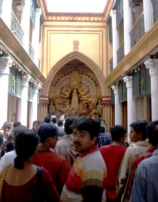 Inside_Mudiali_Mandap.jpg