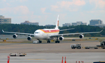 Long wings on an Iberia A340