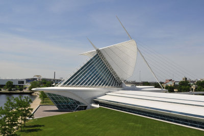 The Milwaukee Art Museum