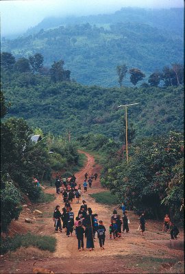 Hmong Village, Main Street