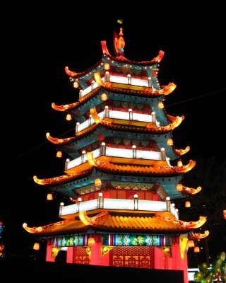 lit pagoda