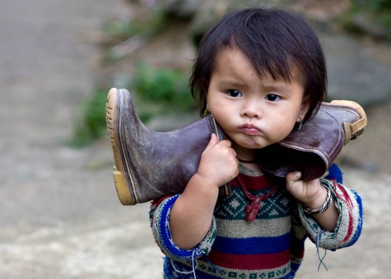 Northern Vietnam: Hmong kids at play in Cat Cat village