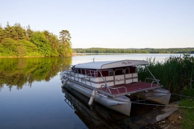 Playtime on Yellow Creek Lake