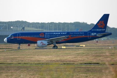 AXM_A320-216_3628_FWWIU