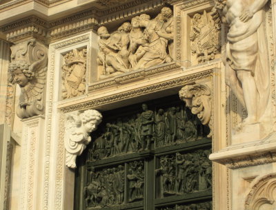 Duomo Wall/Door Detail04