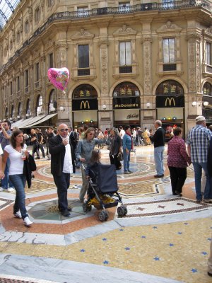 Shoppers at Galleria Vittorio Emanuele
