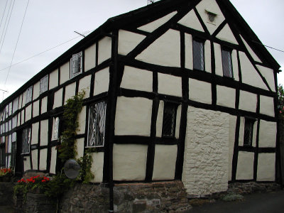 a black & white house, Pembridge