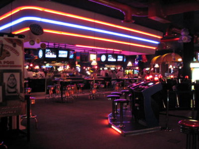 Dave & Busters