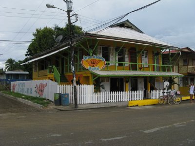 The hostal 'Grand Kahuna'- a bit tacky, but clean and well run