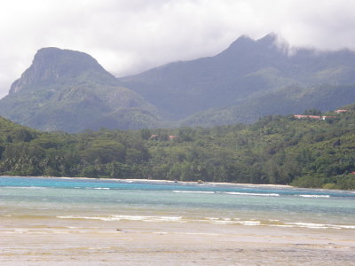 Morne Blanc and Morne Seychellois seen from Anse a la Mouche