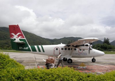 Air Seychelles Twin Otter