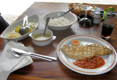 Bonbon Plume restaurant - Main course: grilled dorado