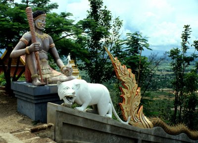 Wat Phra That Khao Noi