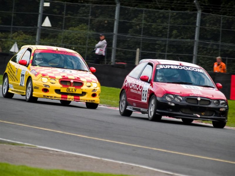 MG ZR vs MG ZR @ Oulton Park