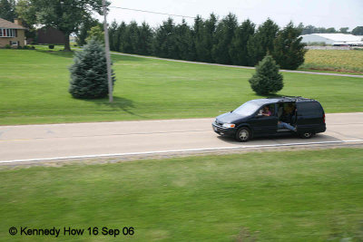 QJTripleHeader-ShootingOutTheSide-EastofAnnawanIL-16Sep06.JPG