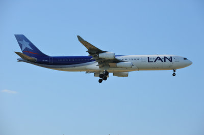 LAN Airbus A340-300 CC-CQC