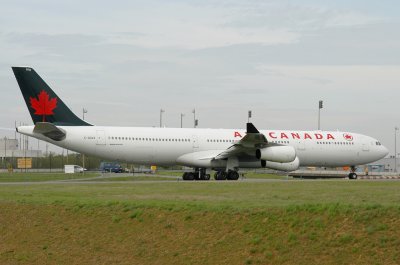 Air Canada Airbus A340-300 C-GDVZ