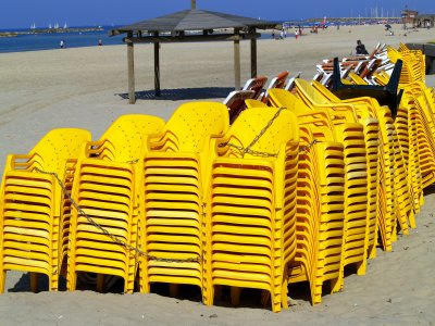 beach chairs yellow.JPG