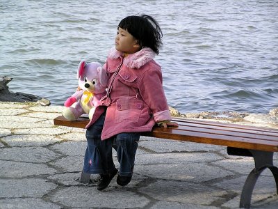 Hangzhou lake girl1.JPG