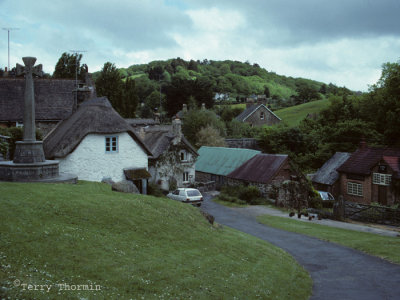 Lustleigh and Tudor Cross.jpg