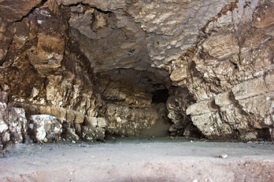 Kamarband Cave