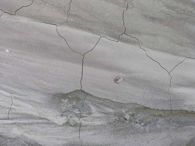 dried clay in streambed on Blue Basin trail