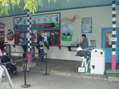 THE ICE CREAM SHOP OUTSIDE BEN AND JERRY'S