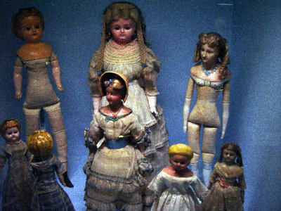 SARA AND SANDY LOVED THE DOLL COLLECTIONS