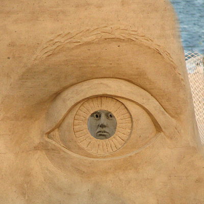 EYE  - CLOSE UP DETAIL