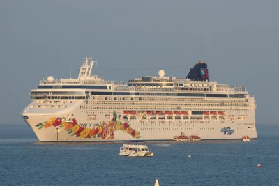 Norwegian Cruise Lines Pride of Hawaii ship-Kona