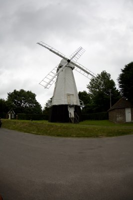 Tokina @ 17mm f5.6 on EOS 5D