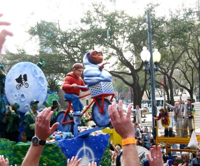 Krewe of Thoth Float
