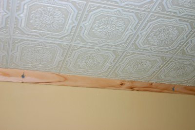 Kitchen ceiling crown moulding prep