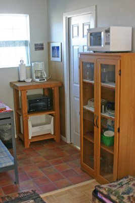 Cypress Cottage kitchenette area