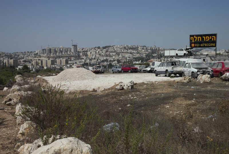 Holyland Park, 2005...  L1011324.jpg