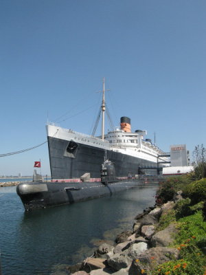 Queen Mary and a russian submarine
