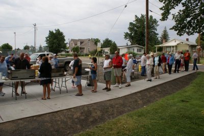 The lineup to eat