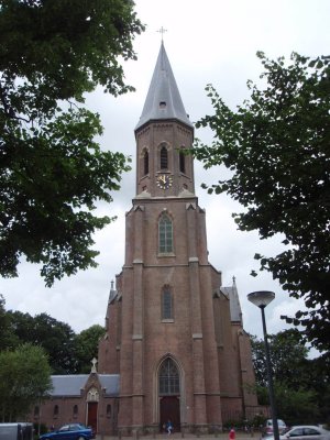 Vogelenzang, RK kerk 2, 2008.jpg