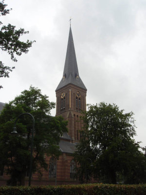 Duistervoorde, RK kerk, 2008.jpg